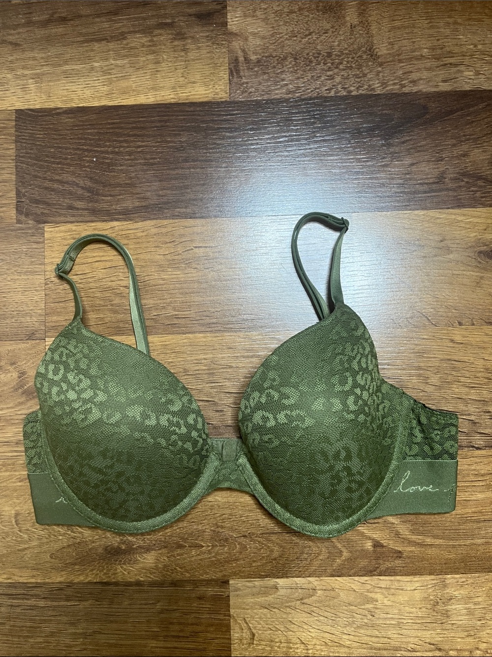PINK Victoria's Secret Olive Green Leopard Print Tee Shirt Bra Size 34C